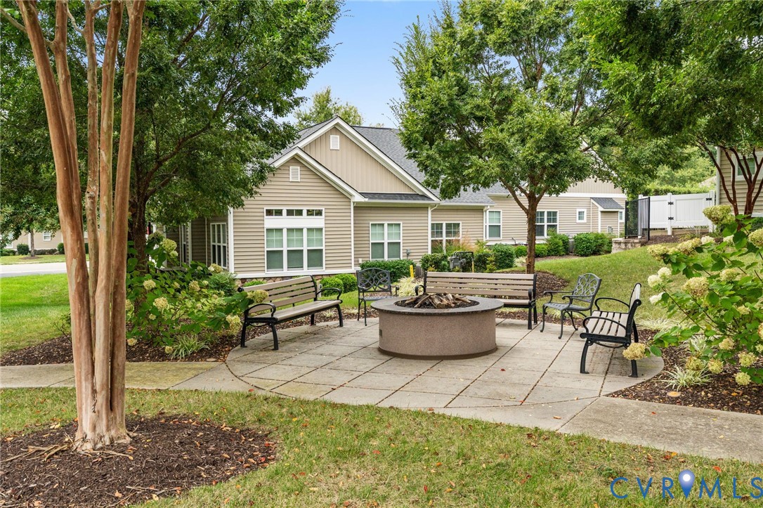 11214 Lantern Way