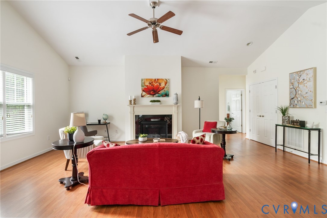 11214 Lantern Way