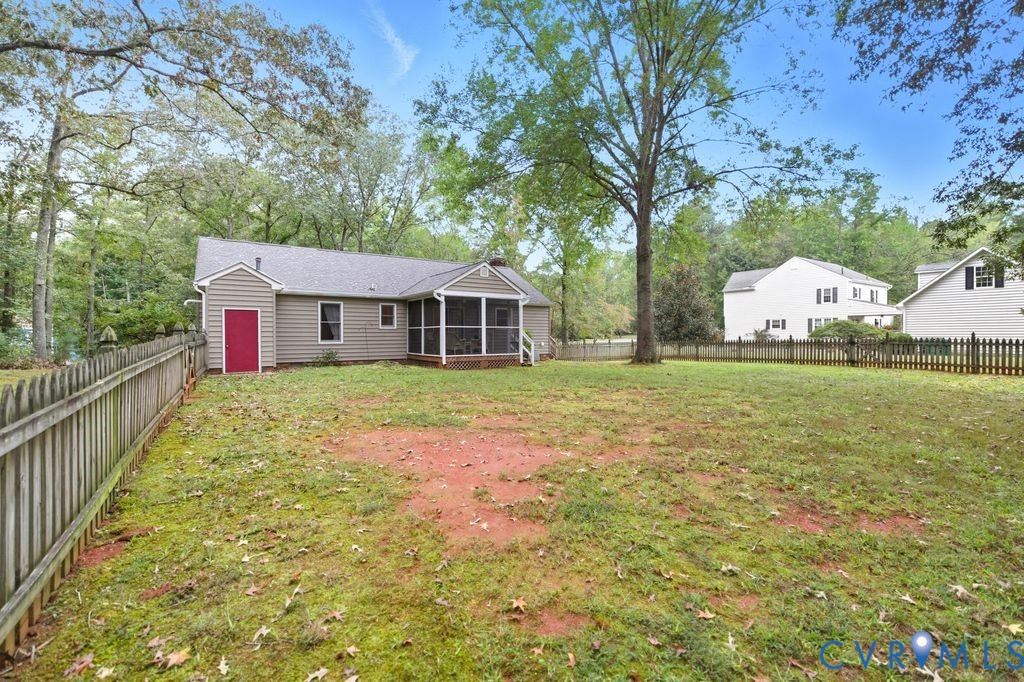 2718 Pineridge Ln