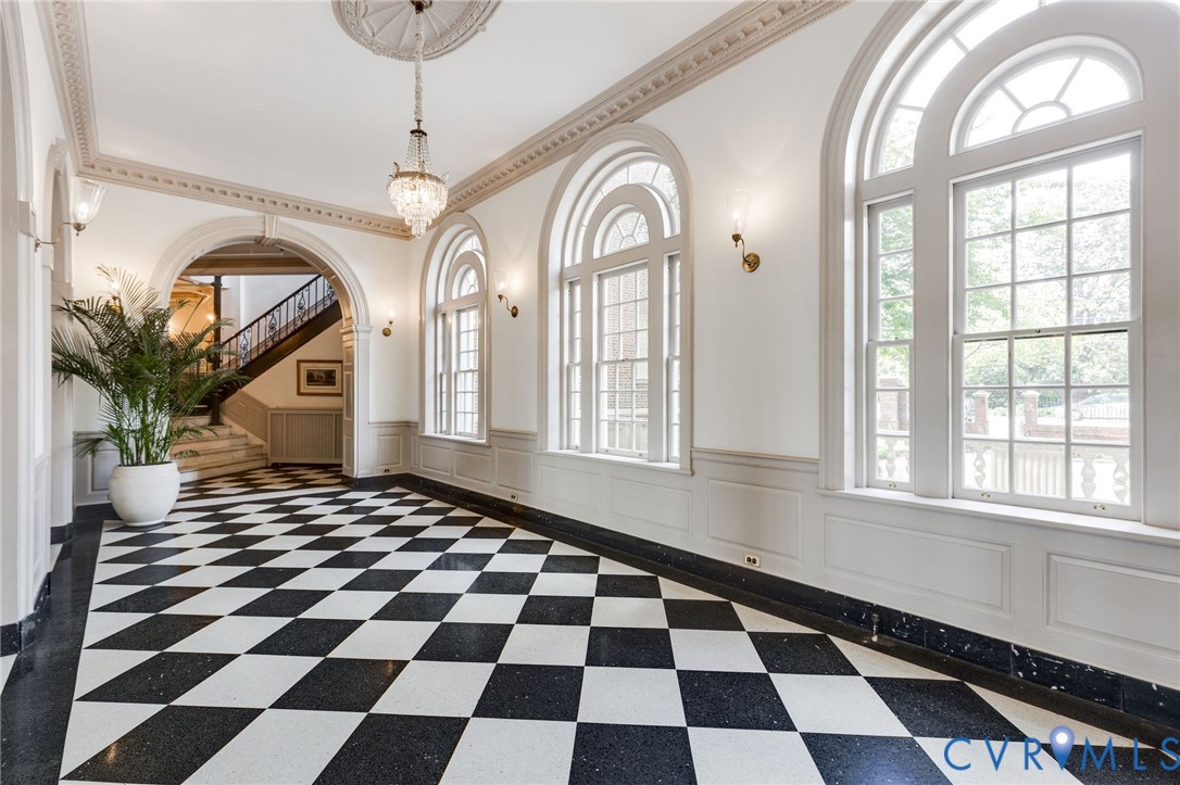 5621 Cary Street Rd Unit#U300