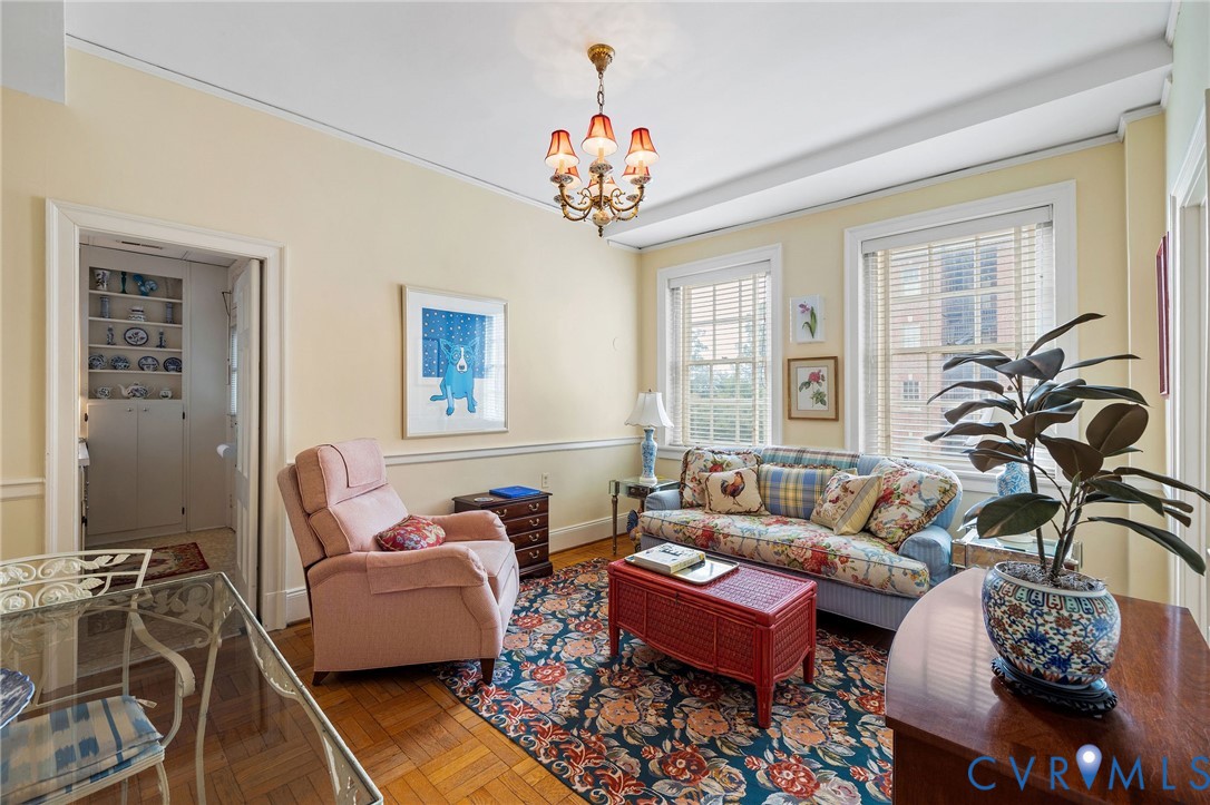 5621 Cary Street Rd Unit#U300