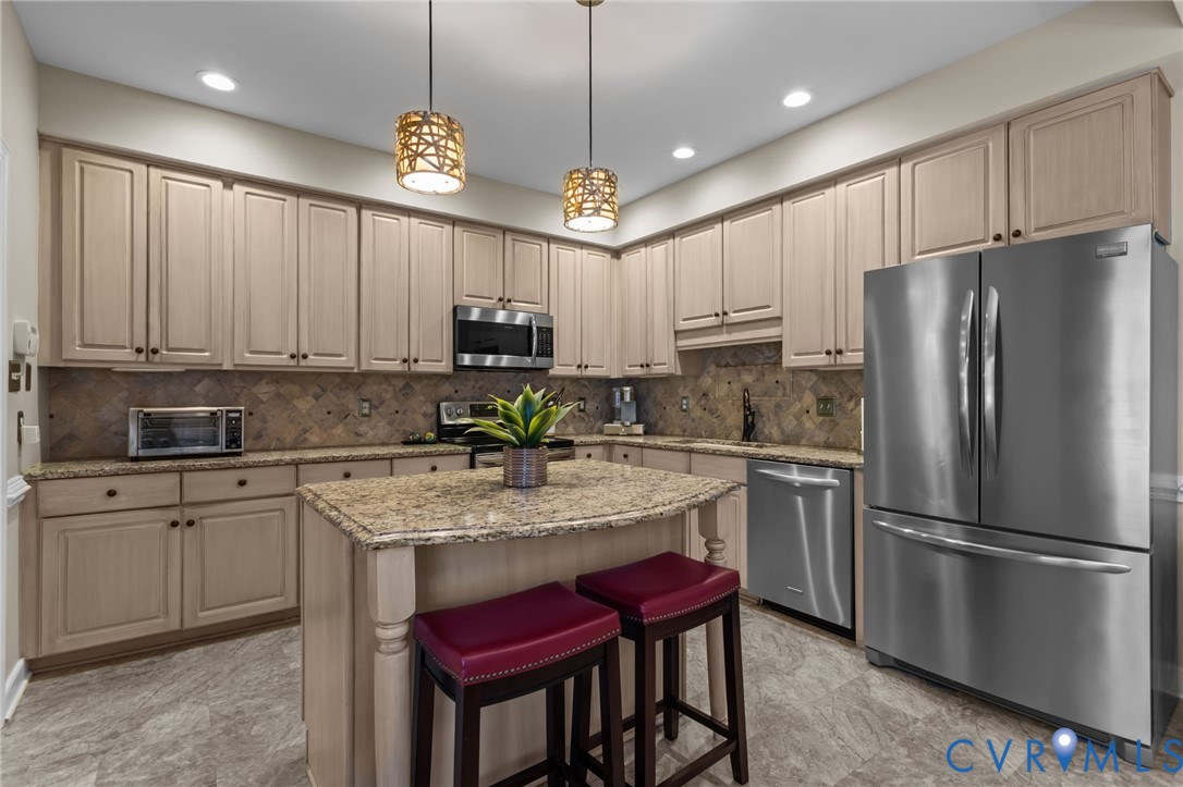 6233 Kershaw Dr Unit#-