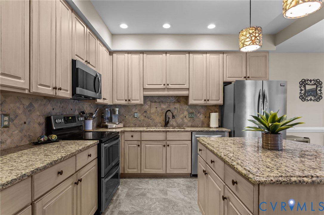 6233 Kershaw Dr Unit#-