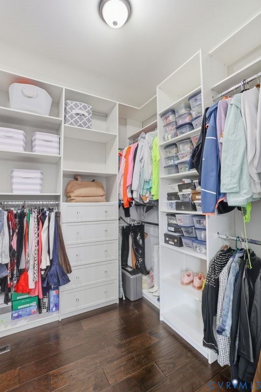 2200 Hannington Mews