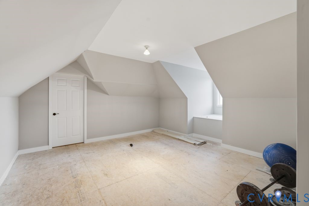 2200 Hannington Mews