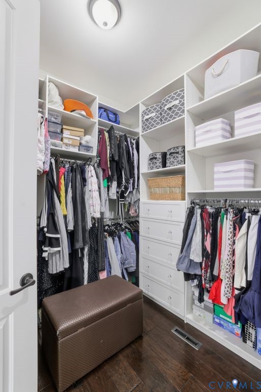 2200 Hannington Mews