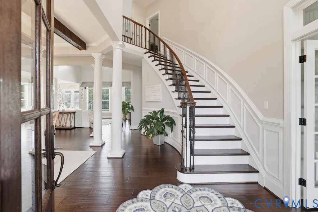 2200 Hannington Mews