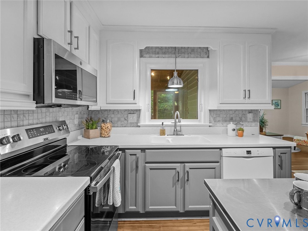 3319 Seven Oaks Ter