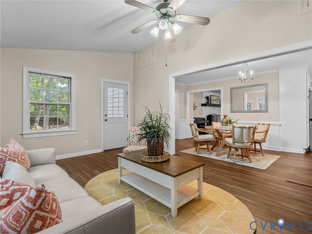 3319 Seven Oaks Ter