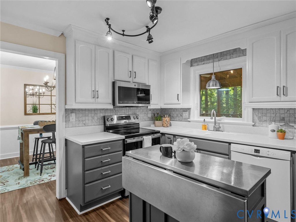 3319 Seven Oaks Ter
