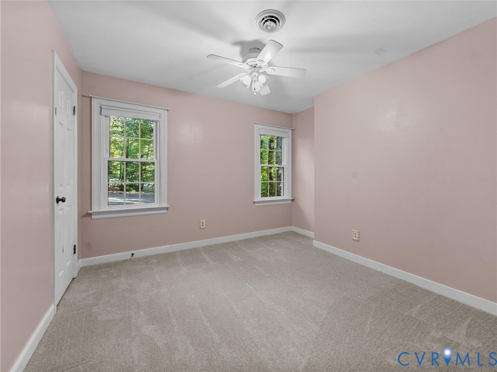 3319 Seven Oaks Ter