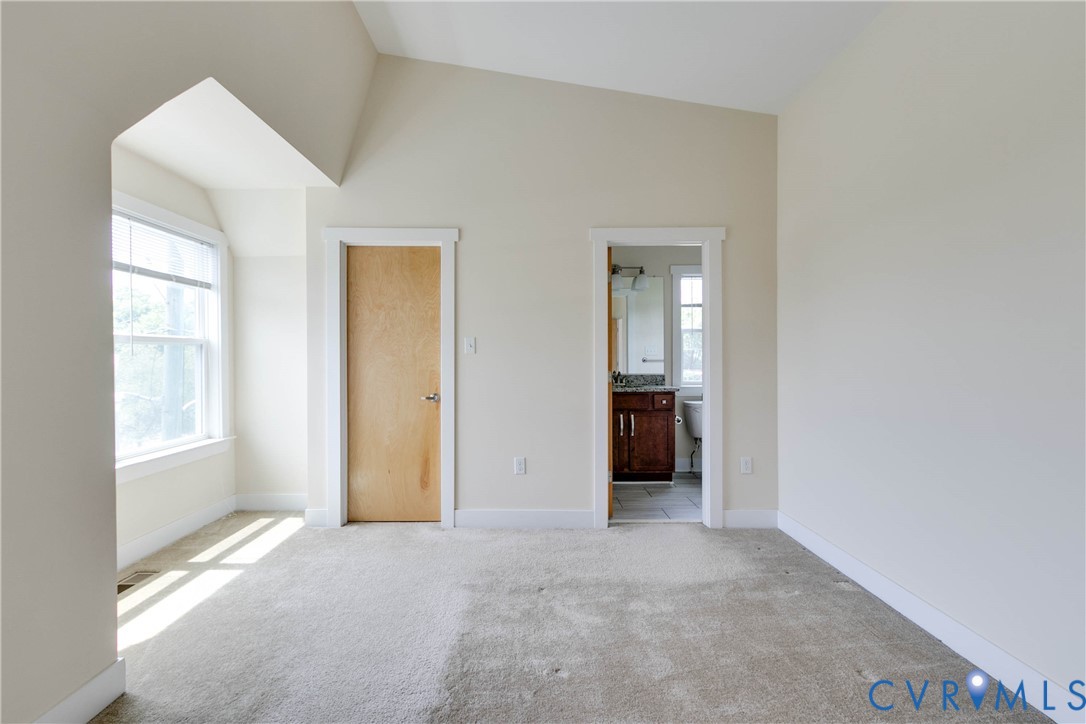 1325 Porter St