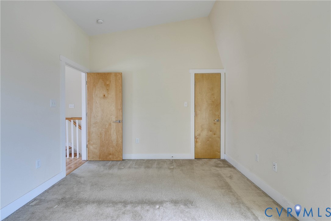 1325 Porter St