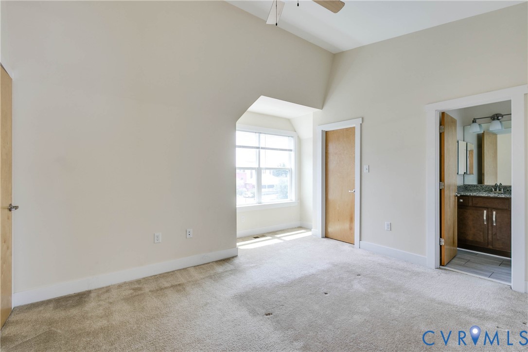 1325 Porter St