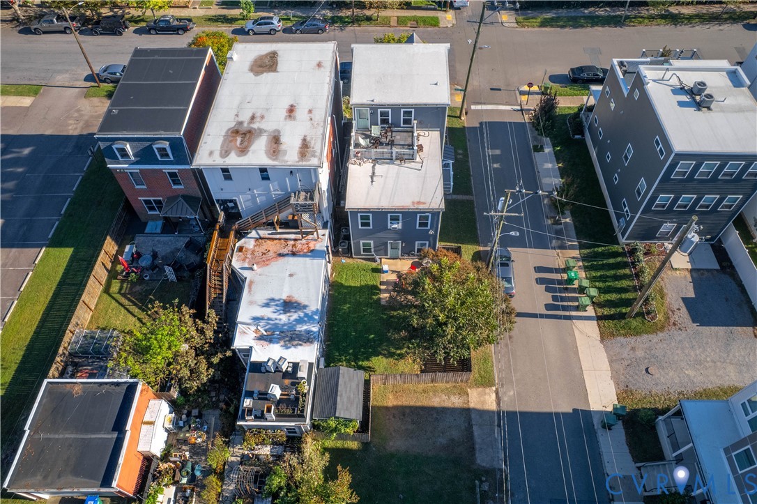 1325 Porter St