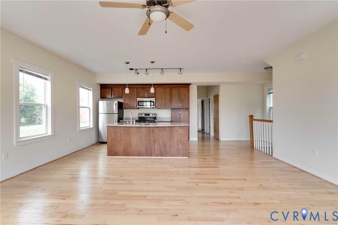 1325 Porter St