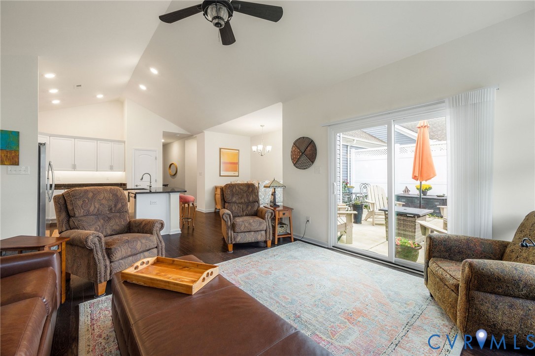 10330 Farm Glen Way