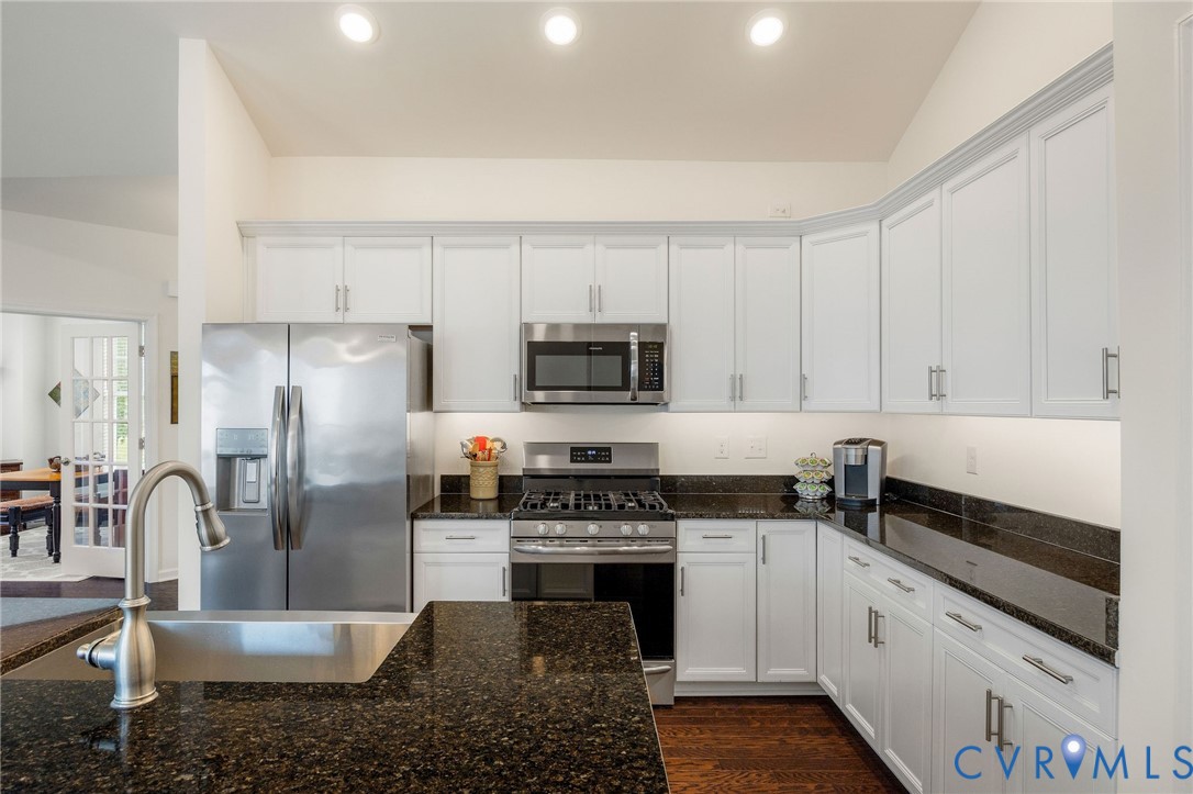 10330 Farm Glen Way