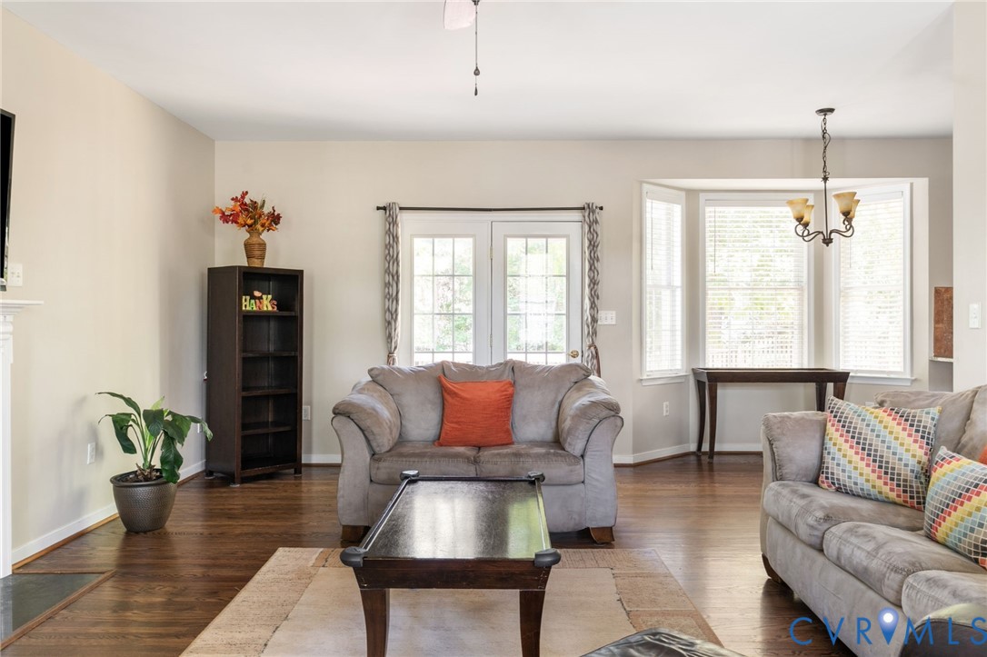11821 Rimswell Turn
