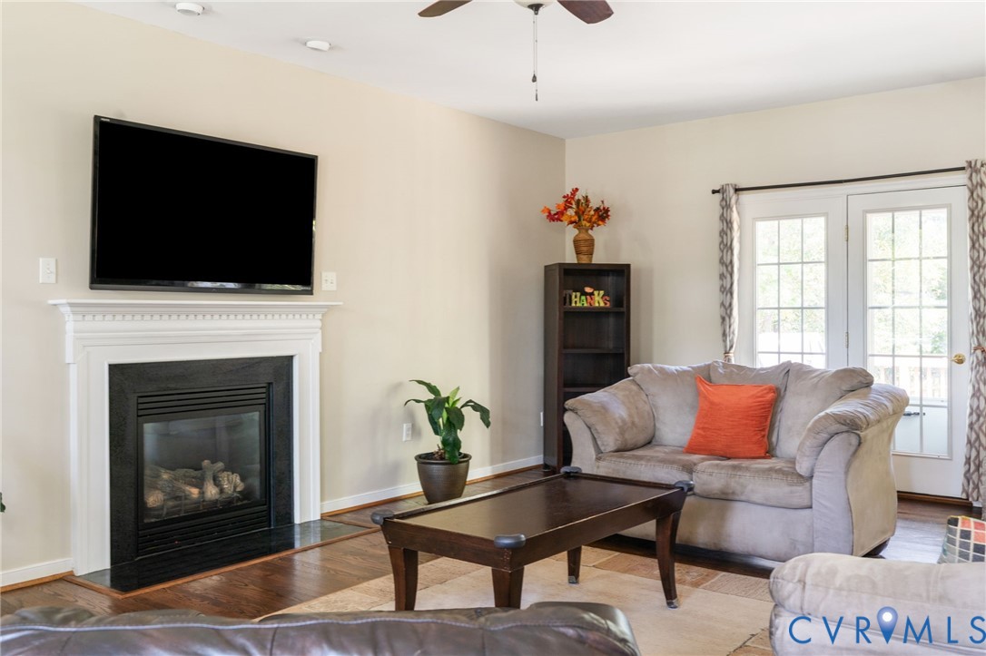 11821 Rimswell Turn