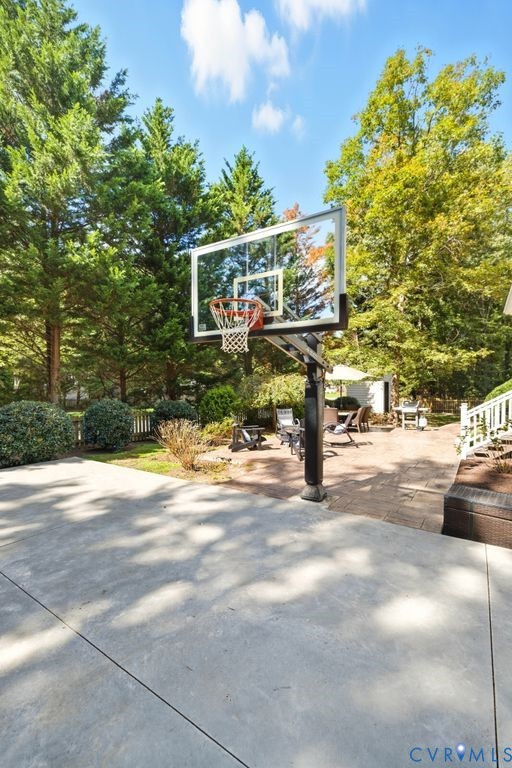 10347 Hepburn Ct