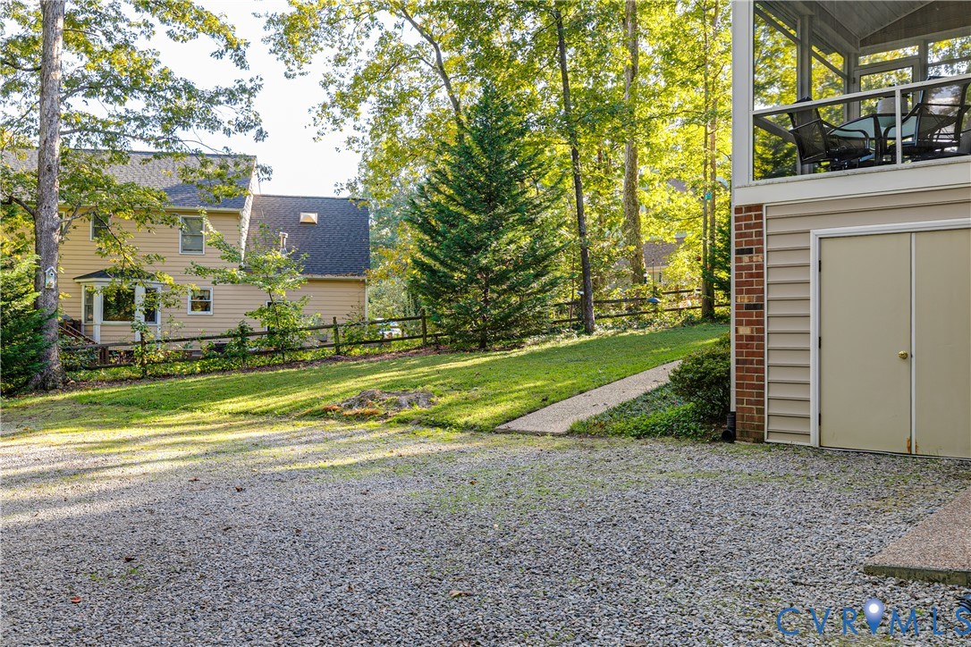 11200 Lady Slipper Ln