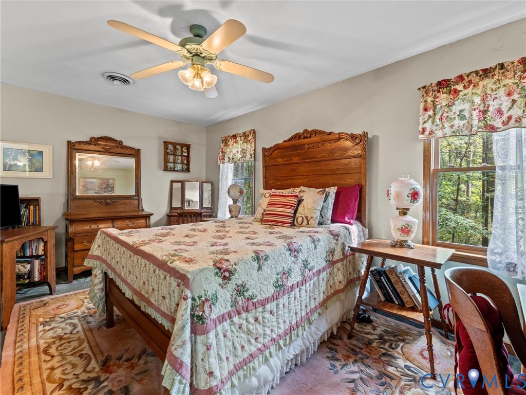 1000 Rocky Ford Rd