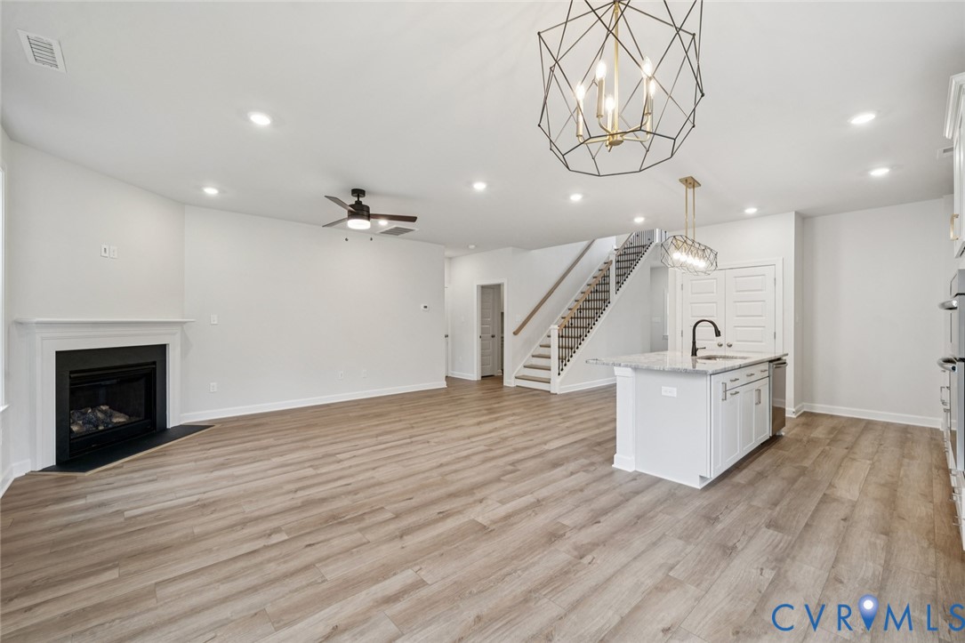 1711 Reed March Ln