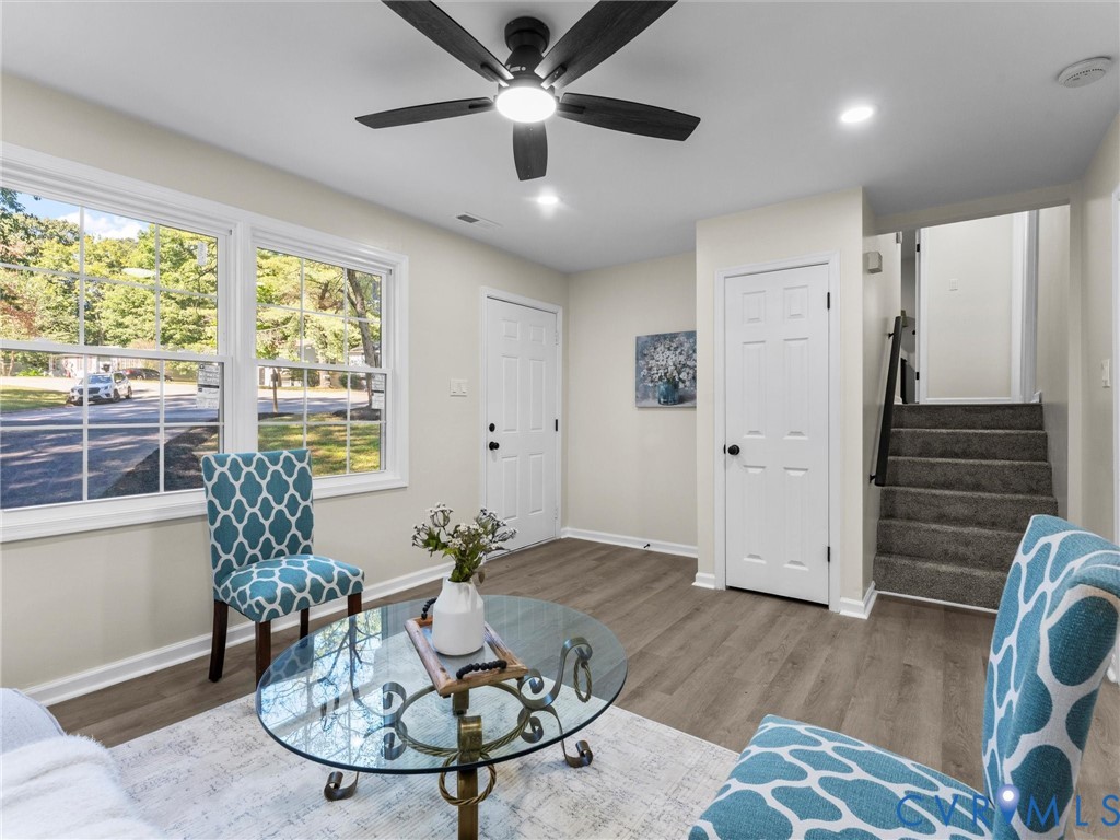 7003 Egan Pl