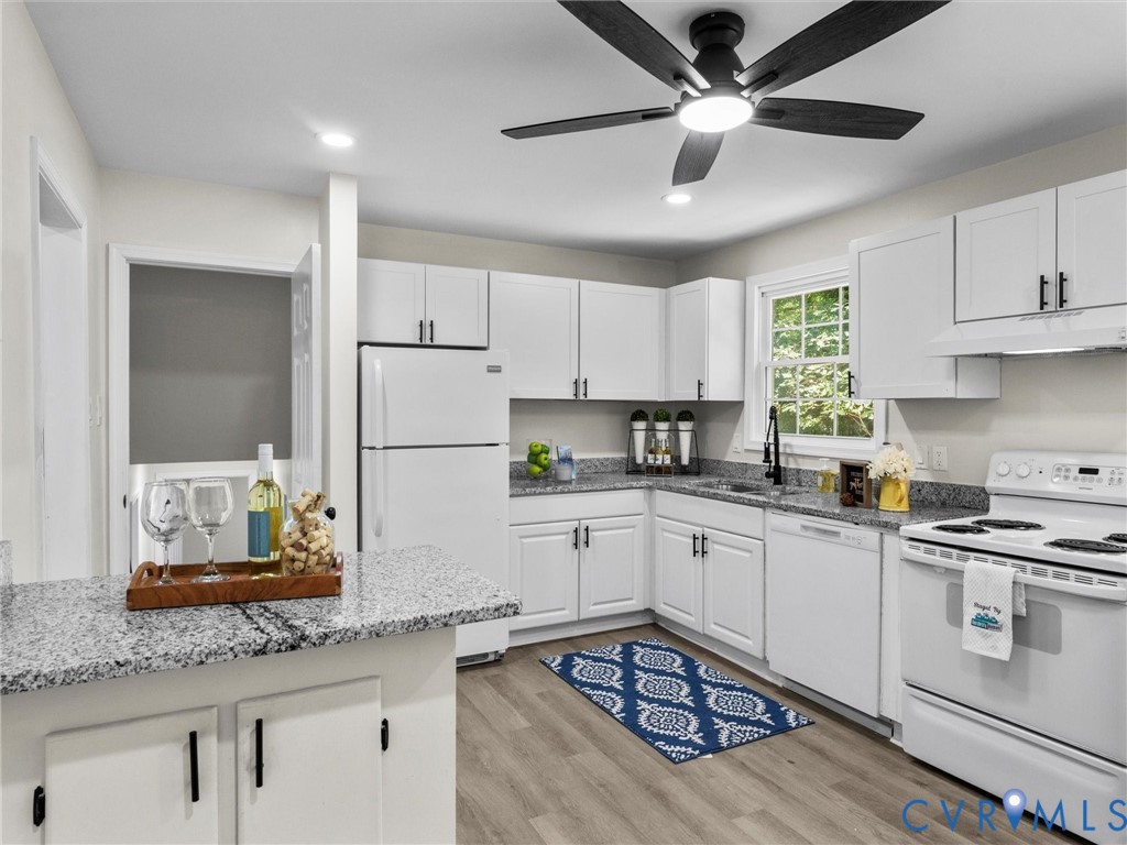7003 Egan Pl