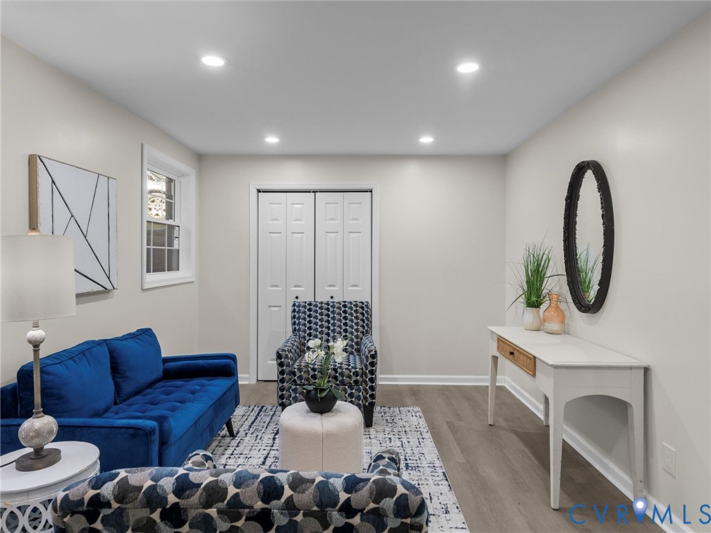 7003 Egan Pl