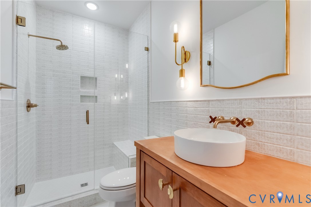 3505 Ormiston Grove Cir