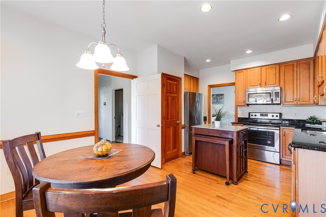 4903 Waycrest Ter