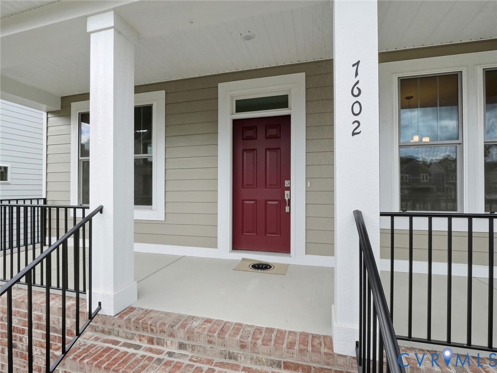 7602 Oak Grove Tree Dr