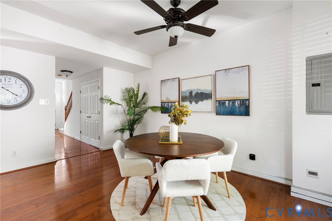 11361 Abbots Cross Ln