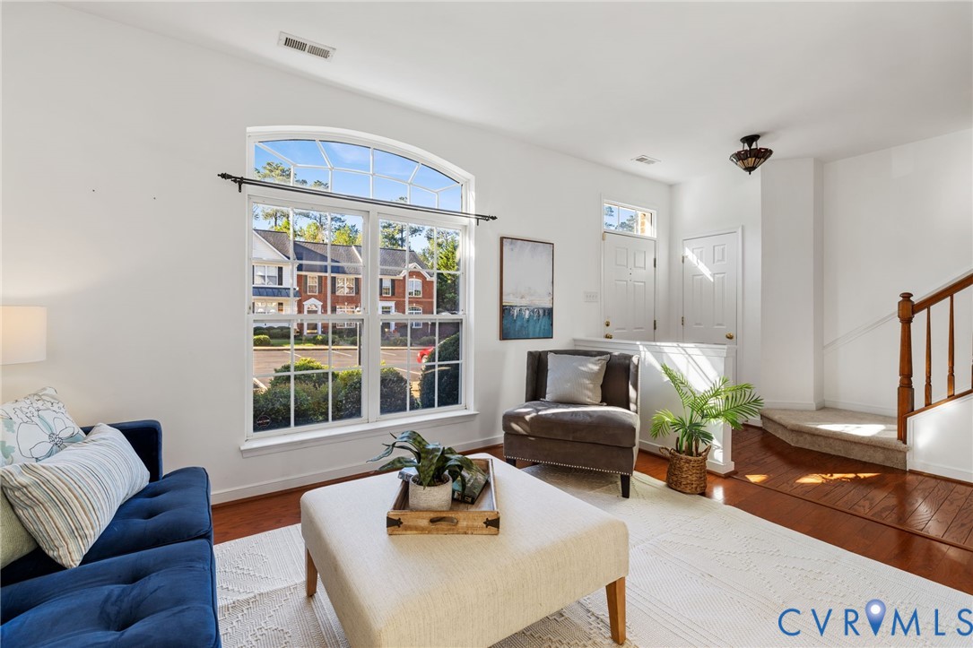 11361 Abbots Cross Ln