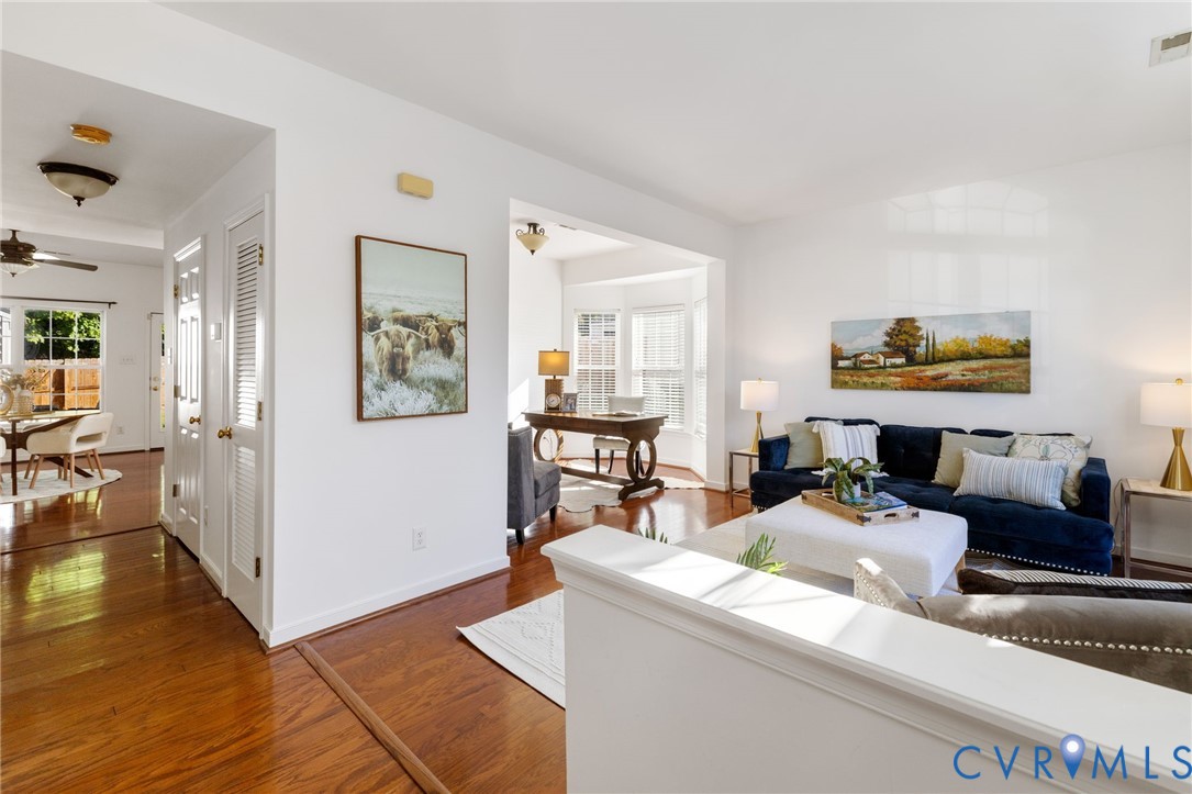 11361 Abbots Cross Ln