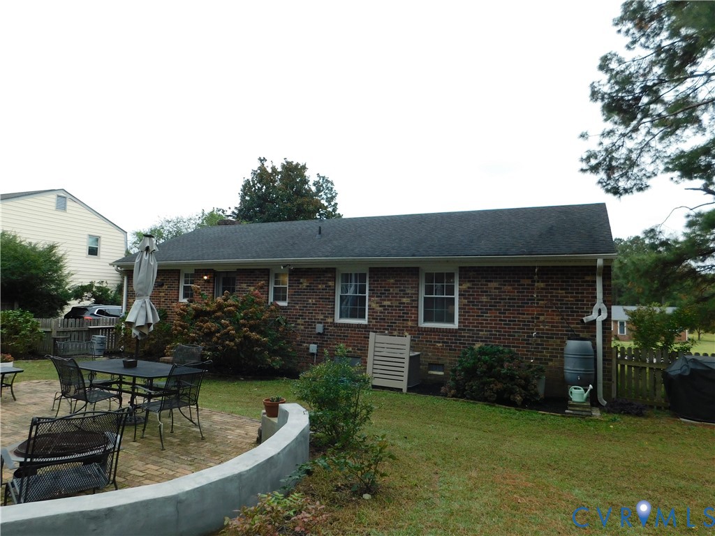 7283 Walnut Grove Dr