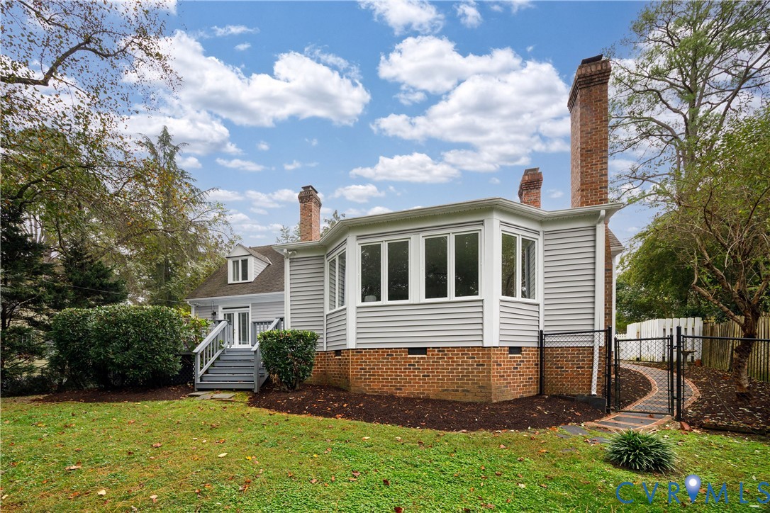 6311 Ridgeway Rd