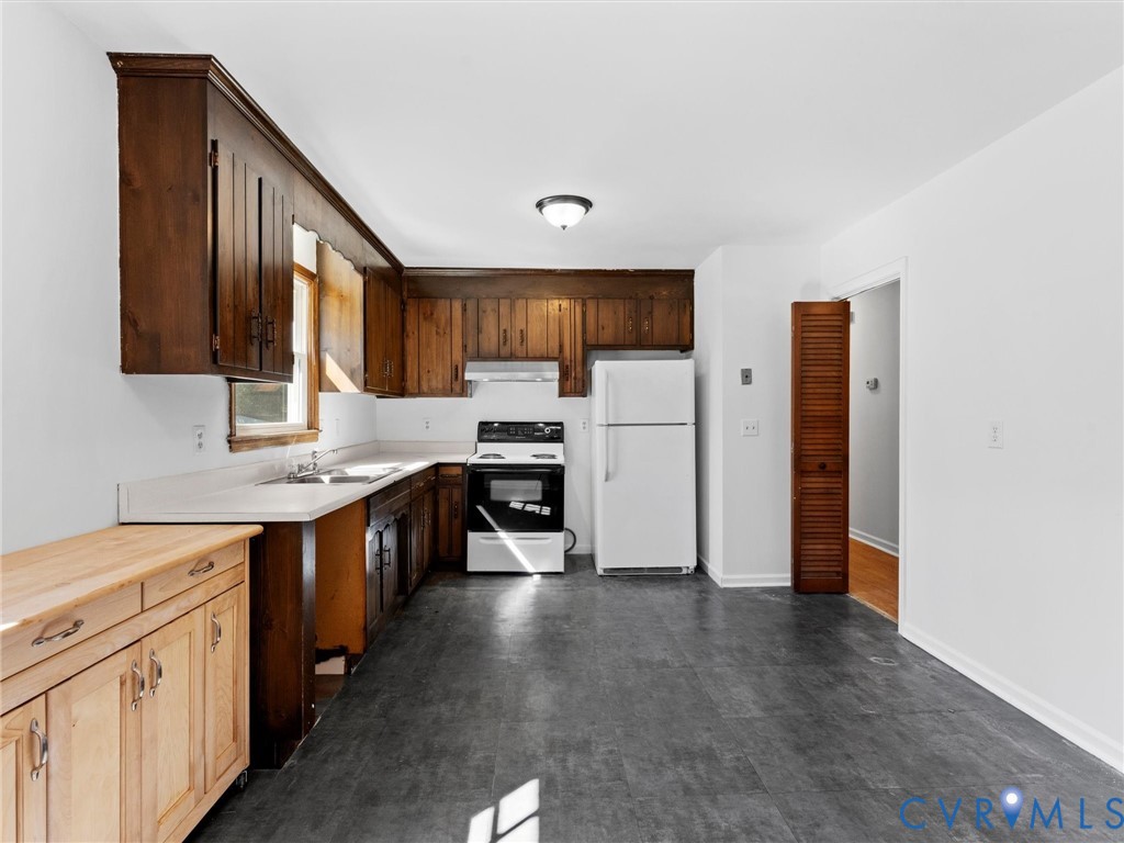 3913 Tavern Rd