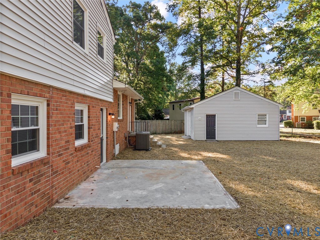 10303 Edgebrook Ct