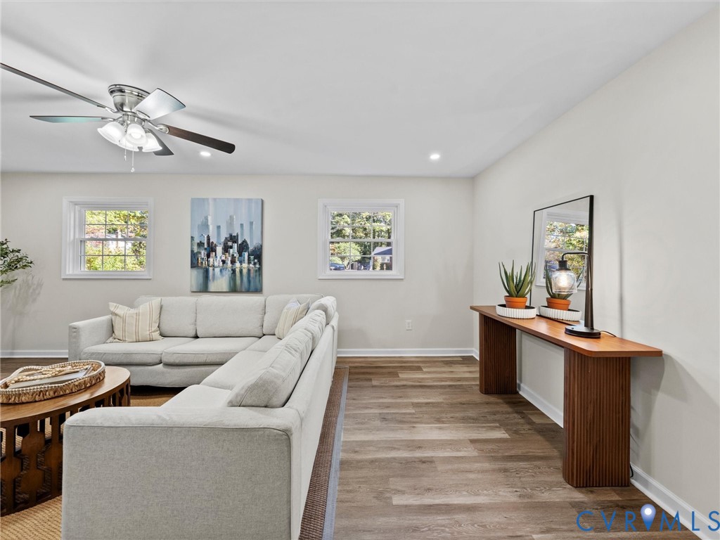 10303 Edgebrook Ct