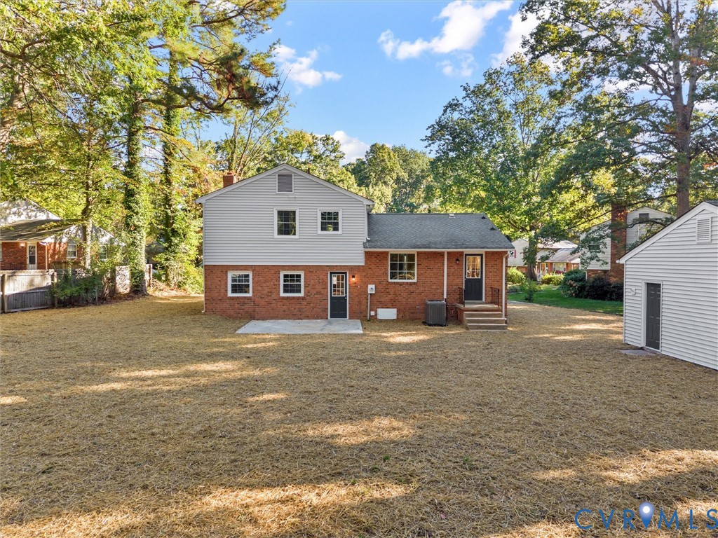 10303 Edgebrook Ct