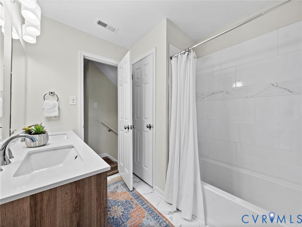 10303 Edgebrook Ct