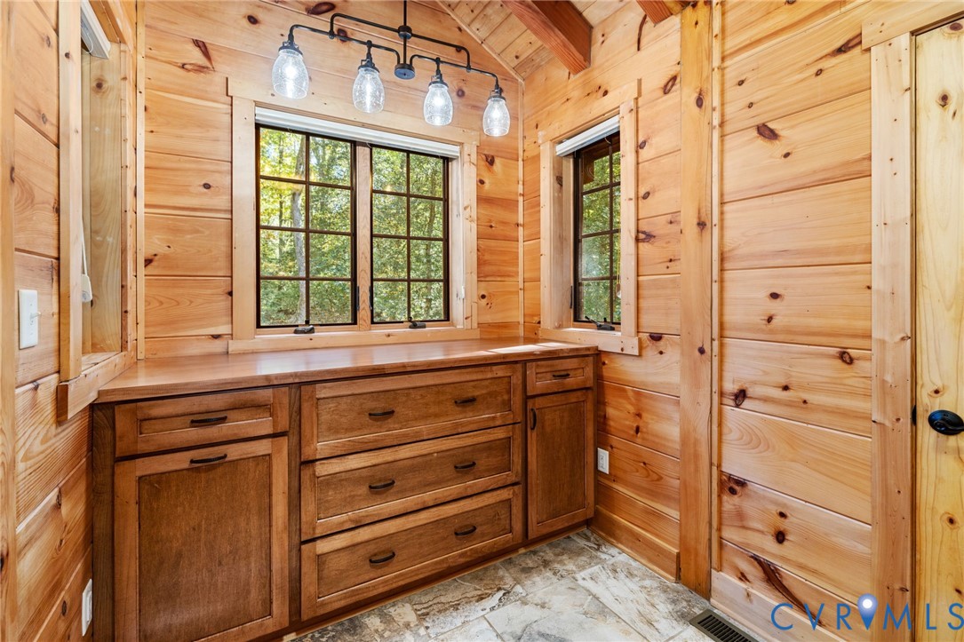 3200 Taurman Park Dr