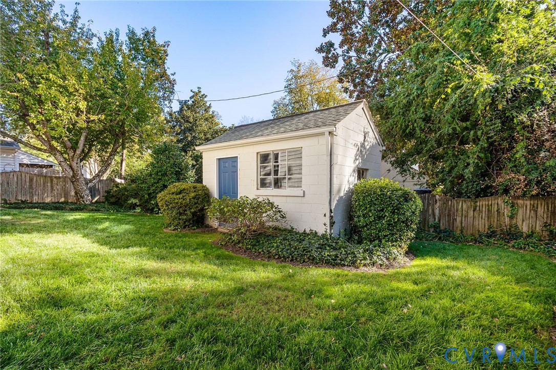 7709 Sweetbriar Rd