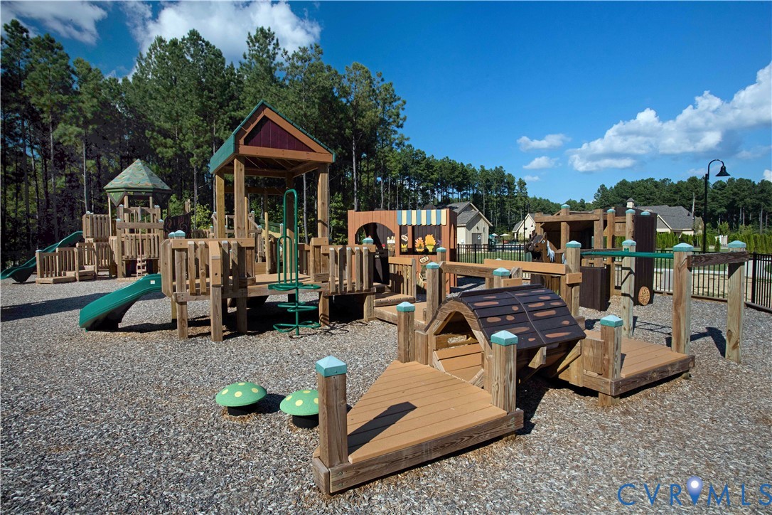 8804 Pioneer Hill Dr