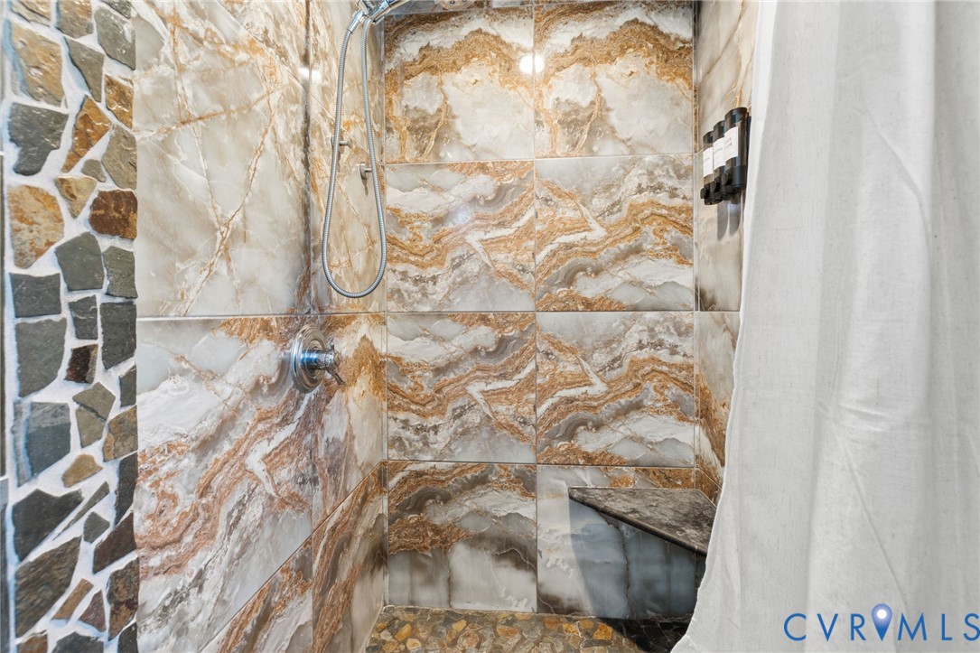 6256 Old Buckingham Rd