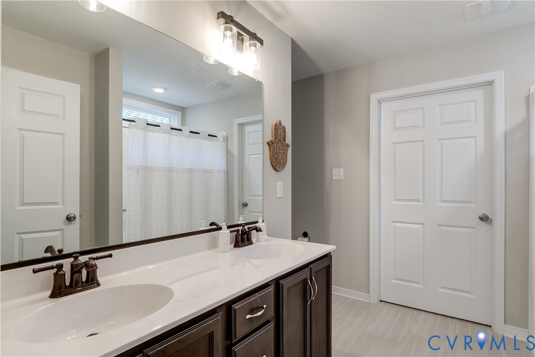 3359 Rock Creek Villa Dr