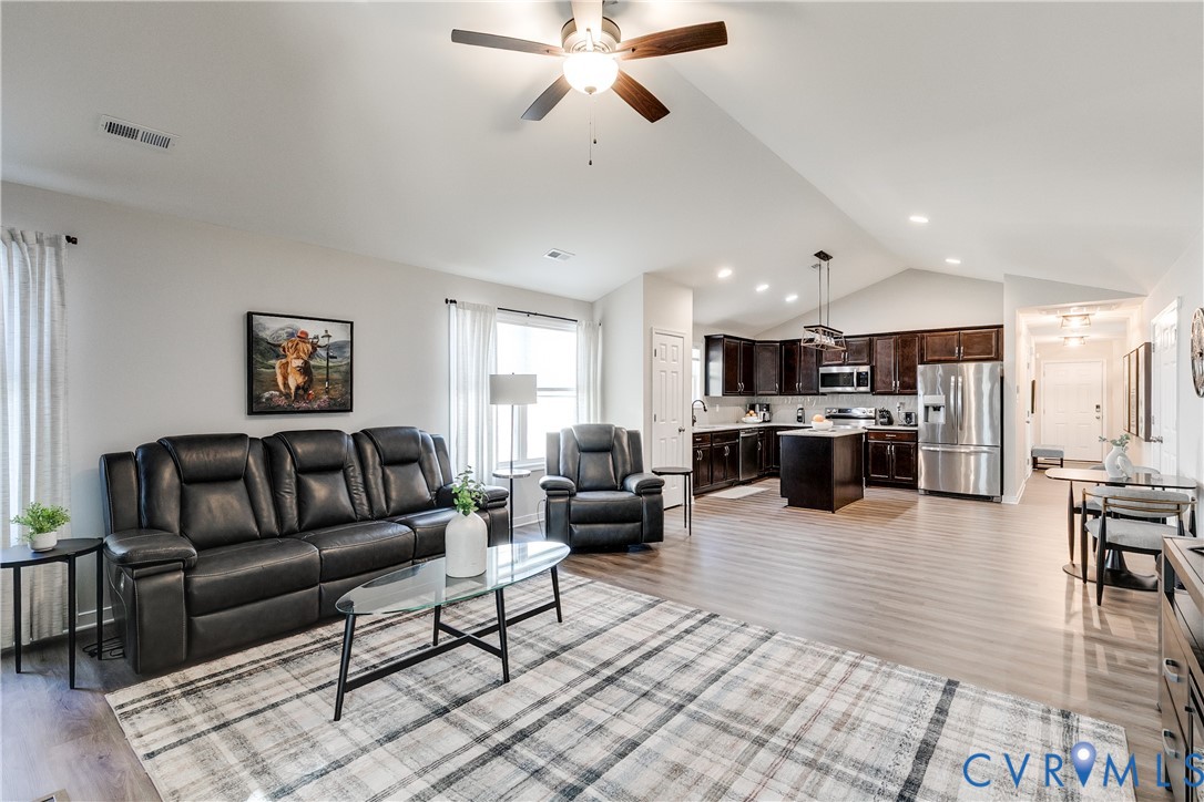 3359 Rock Creek Villa Dr